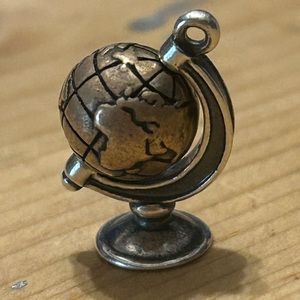 Retired James Avery Globe Charm